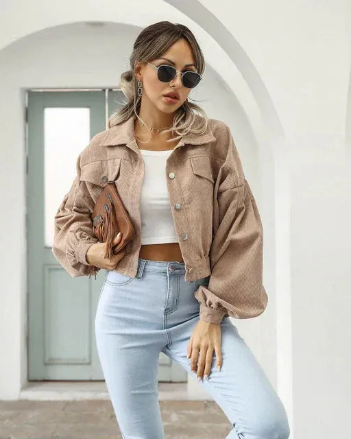 Isabella - modieus cropped jasje van corduroy met lantaarnmouwen